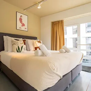 Appartement Shway - The Red With Pearls, Antwerpen
